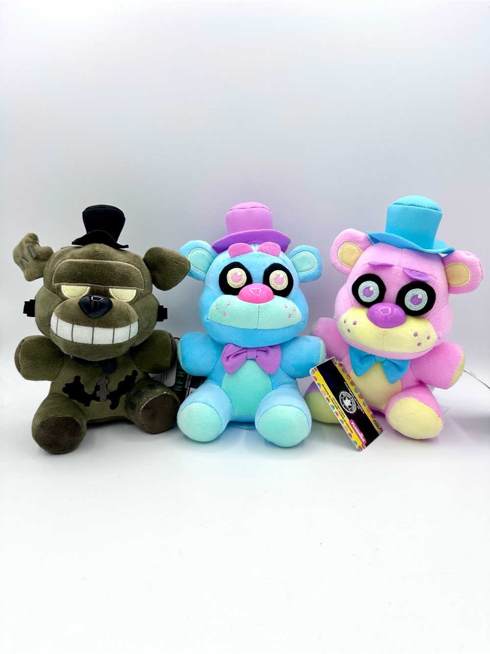 NWT Five Nights At Freddie’s Funko Spring Colors Freddy Fazbear & Dreadbear